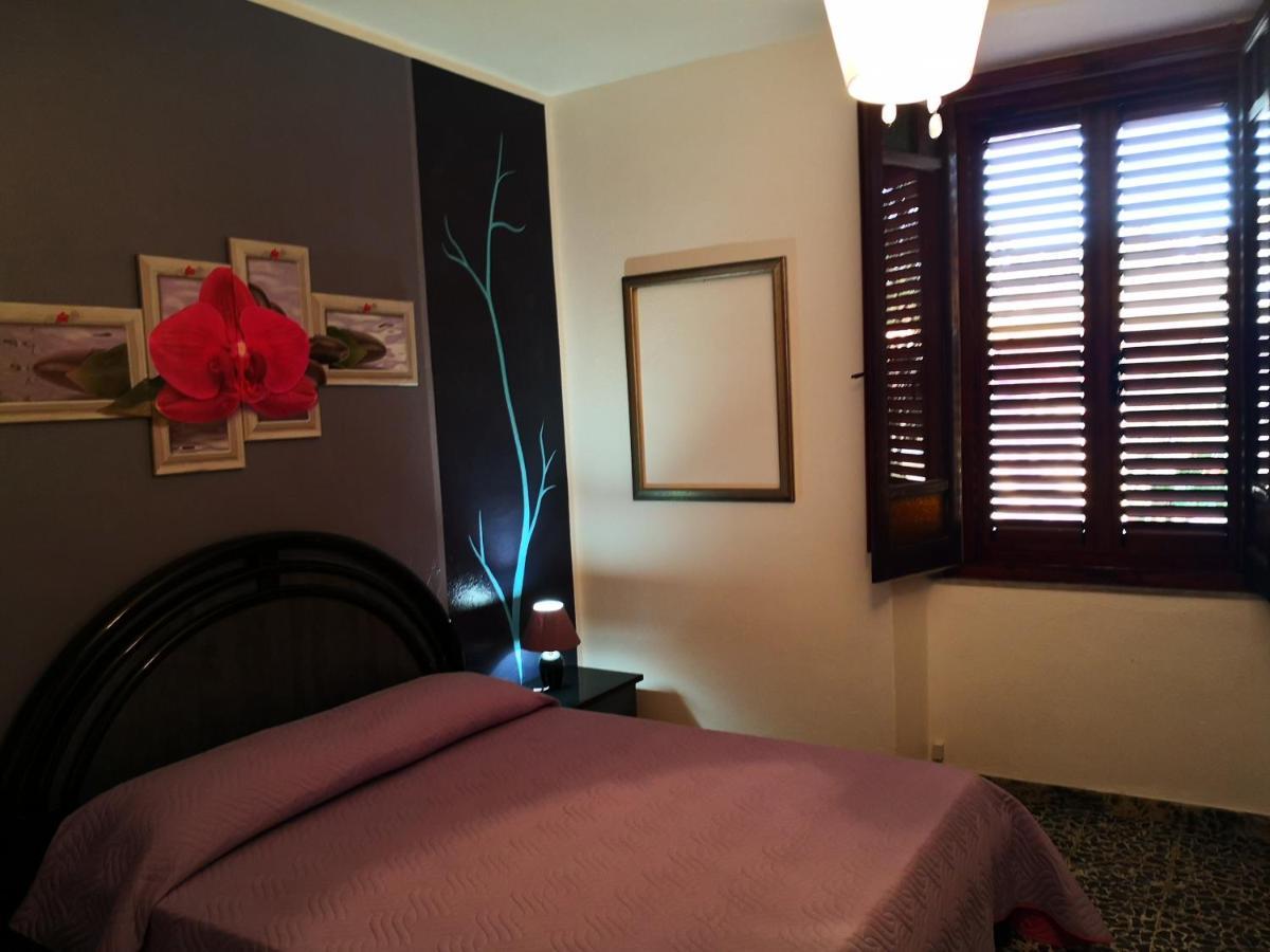 Zia Chiarina Bed and Breakfast San Nicolo Gerrei Buitenkant foto