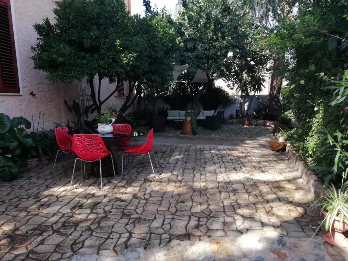 Zia Chiarina Bed and Breakfast San Nicolo Gerrei Buitenkant foto