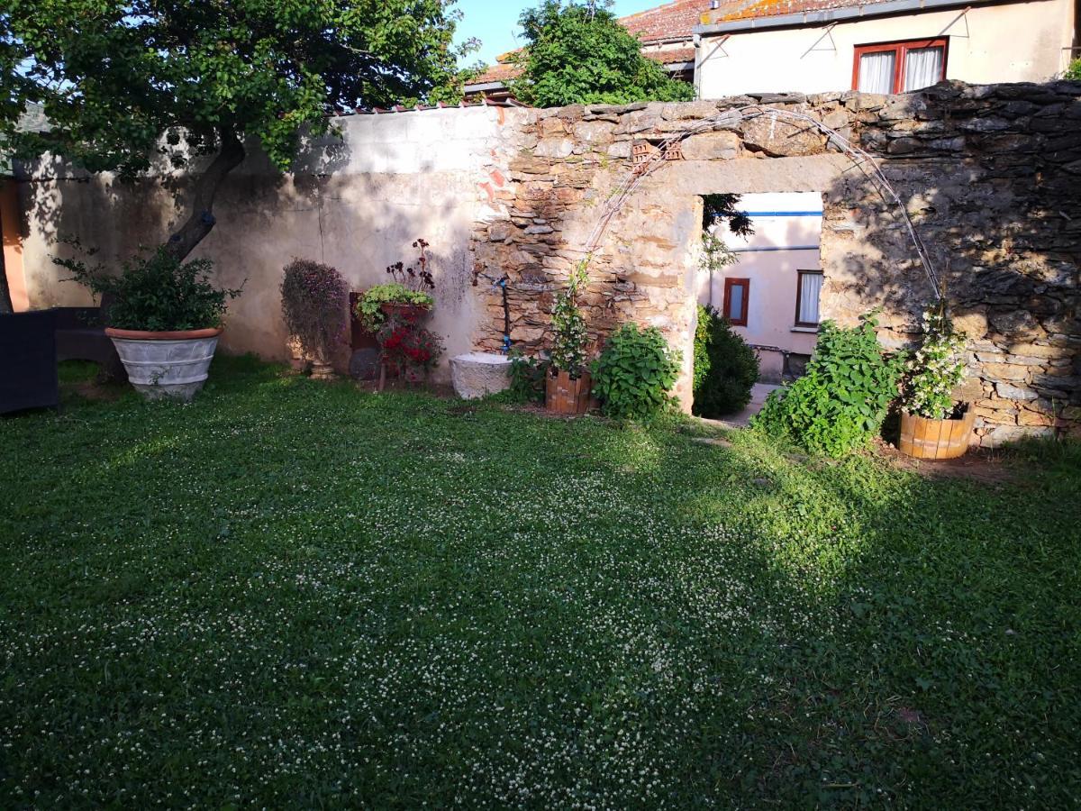 Zia Chiarina Bed and Breakfast San Nicolo Gerrei Buitenkant foto
