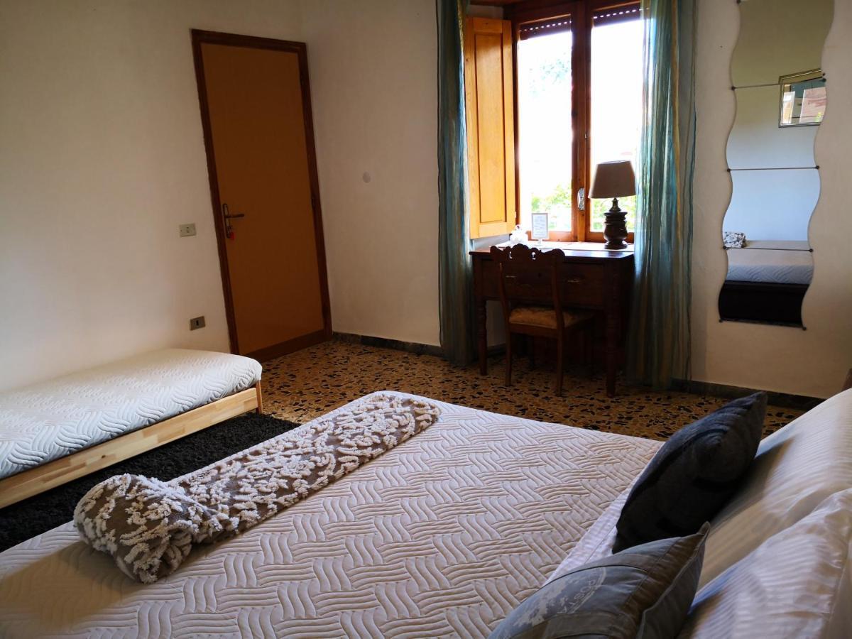 Zia Chiarina Bed and Breakfast San Nicolo Gerrei Buitenkant foto