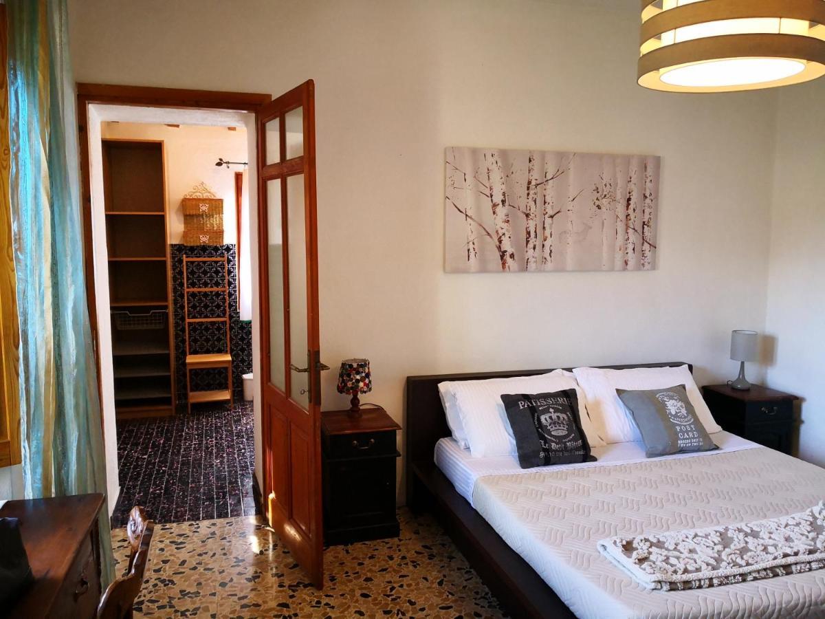Zia Chiarina Bed and Breakfast San Nicolo Gerrei Buitenkant foto