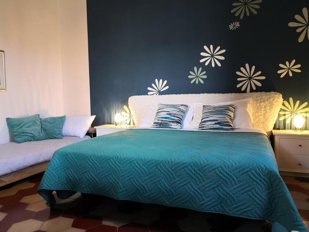Zia Chiarina Bed and Breakfast San Nicolo Gerrei Buitenkant foto